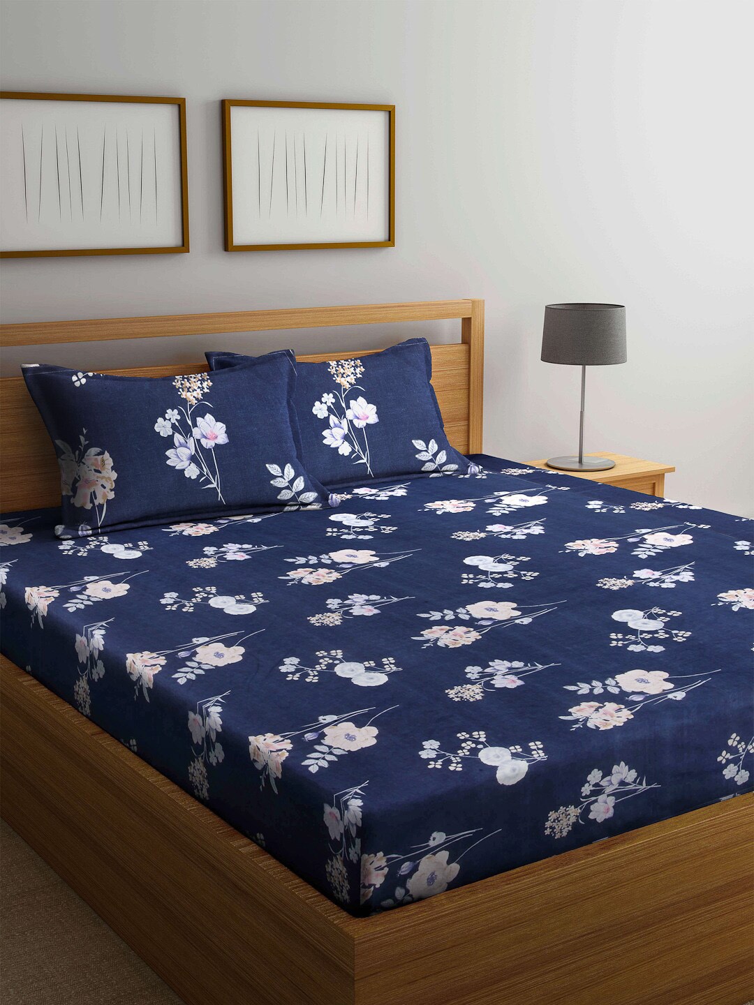 

Arrabi Navy Blue & White Floral 300 TC King Bedsheet with 2 Pillow Covers