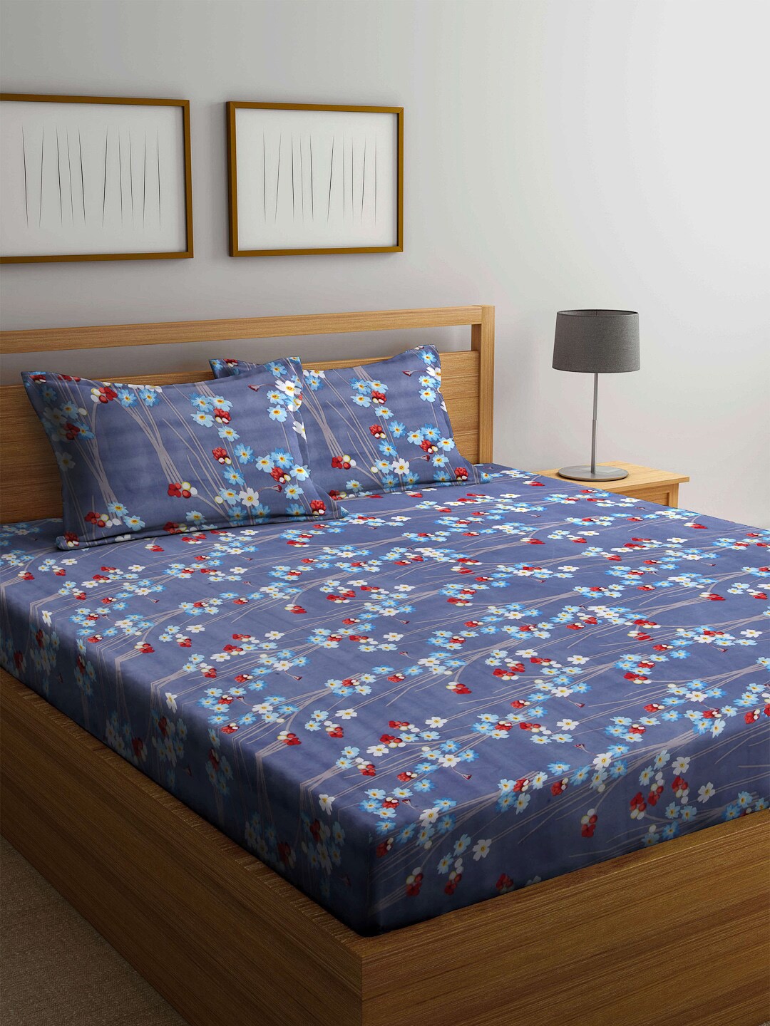 

Arrabi Blue & Red Floral 300 TC King Bedsheet with 2 Pillow Covers