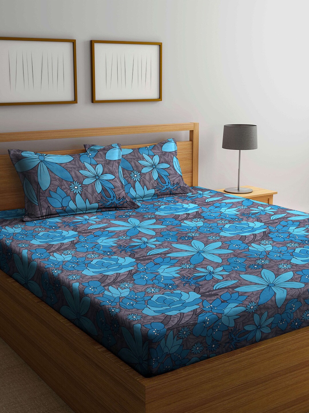 

Arrabi Blue & Grey Floral 300 TC King Bedsheet with 2 Pillow Covers