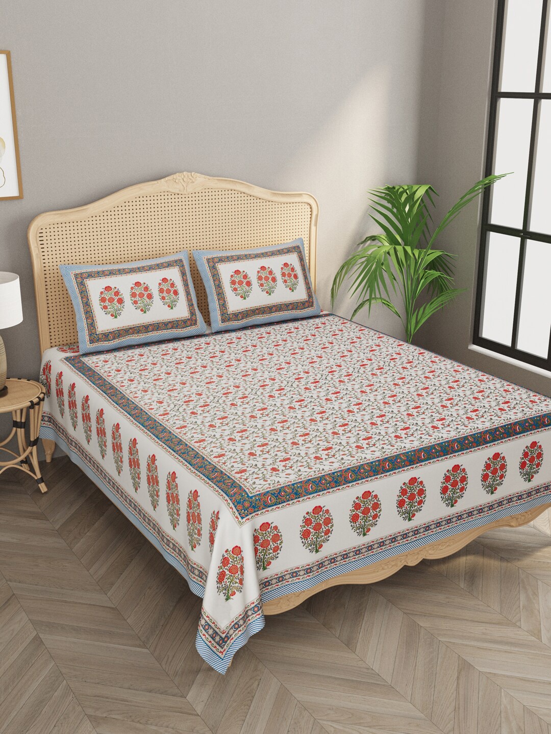 

Gulaab Jaipur Red & White Floral Gold Overlay 600 TC King Bedsheet with 2 Pillow Covers