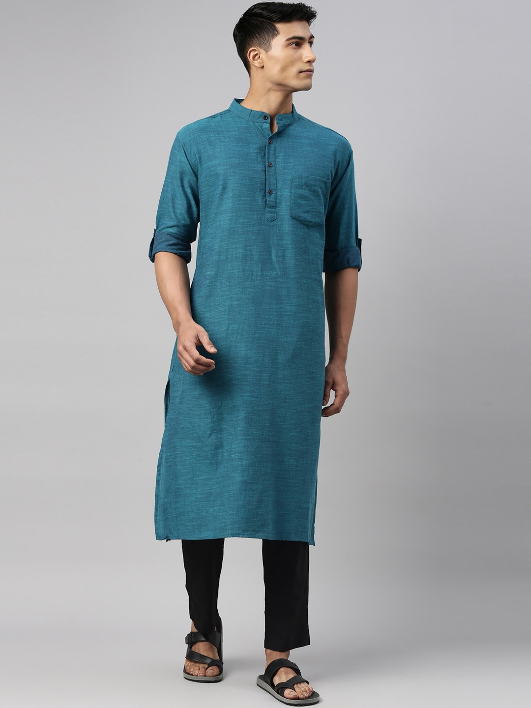 

Kryptic Men Green Mandarin Collar Roll-Up Sleeve Cotton Short Kurta