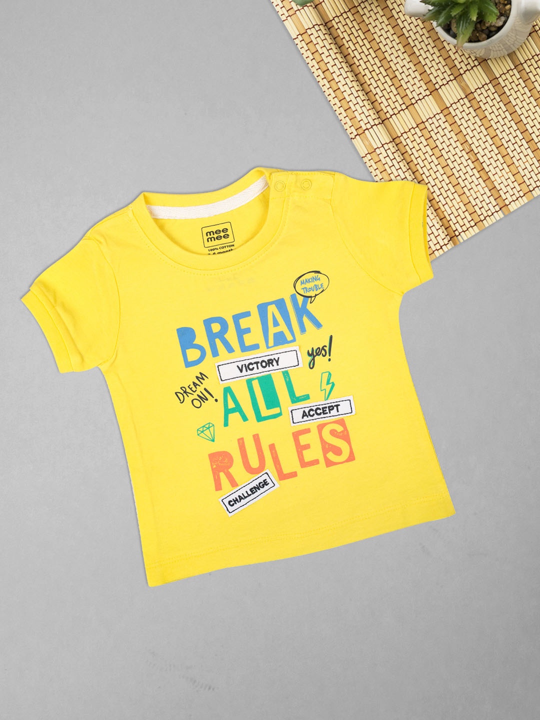 

MeeMee Boys Yellow Typography Printed Applique T-shirt