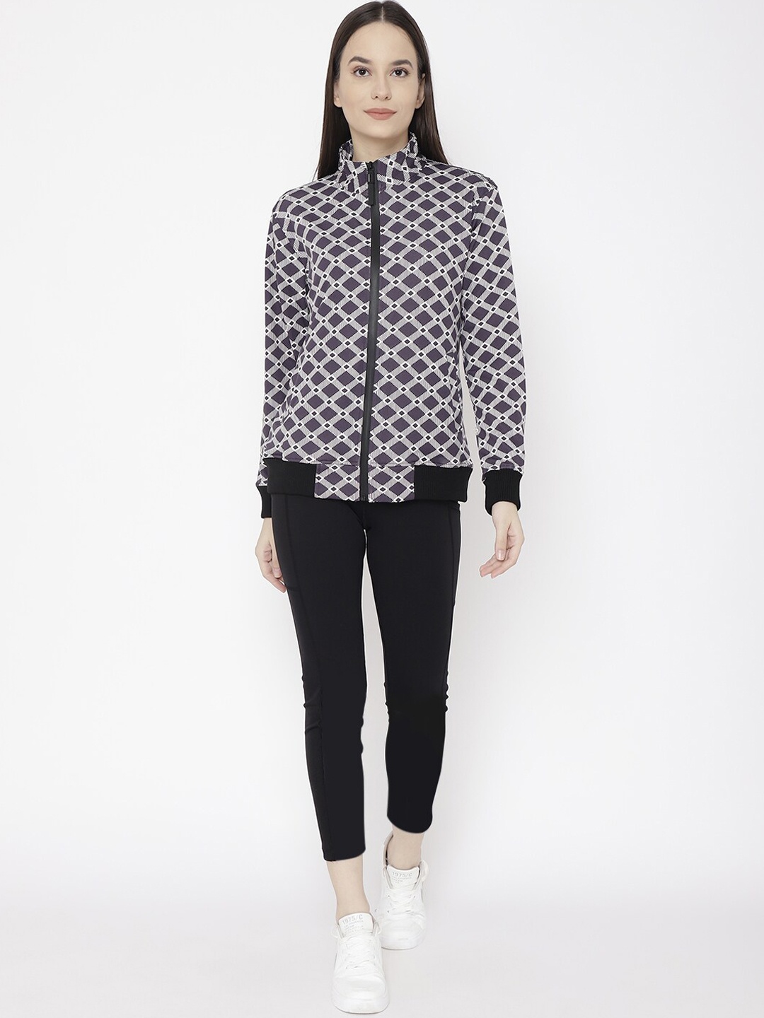 

Chkokko Women Grey & White Geometric Printed Tracksuit