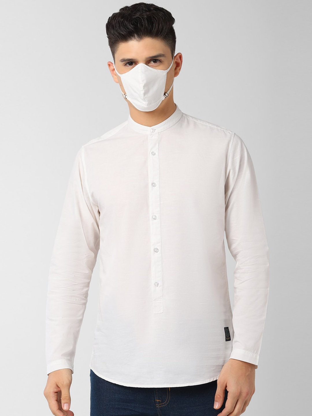 

Peter England Casuals Men White Slim Fit Opaque Pure Cotton Casual Shirt