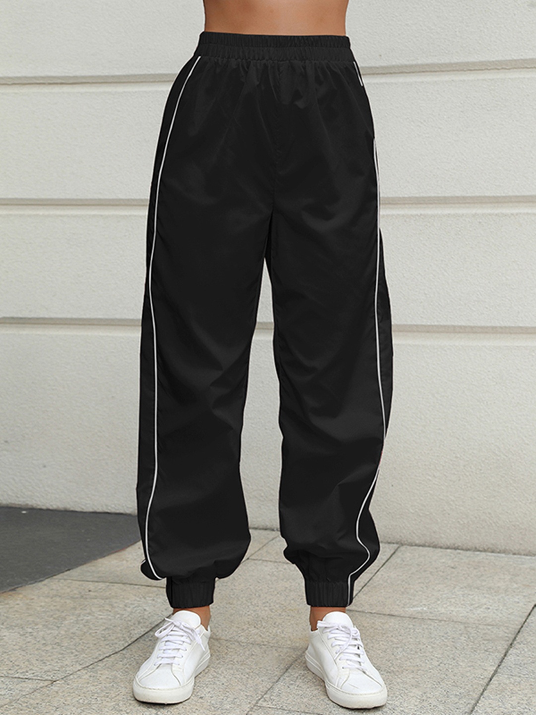 

URBANIC Women Black Carrot Fit Joggers