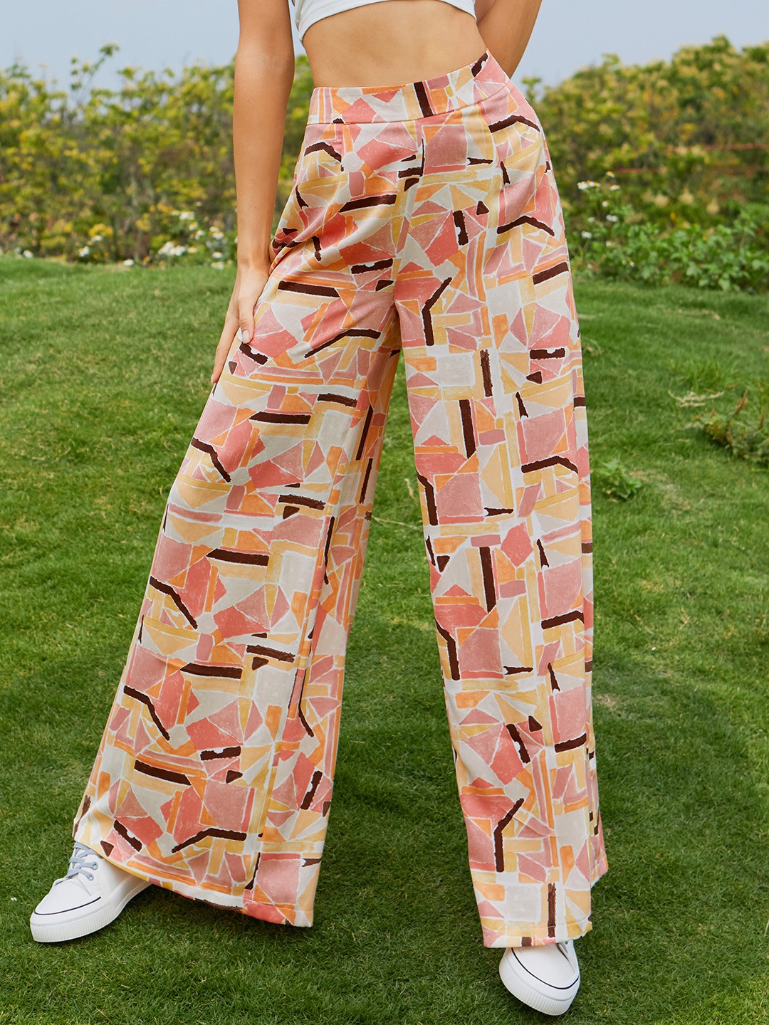 

URBANIC Women Coral Pink & Off-White Printed High-Rise Parallel Trousers