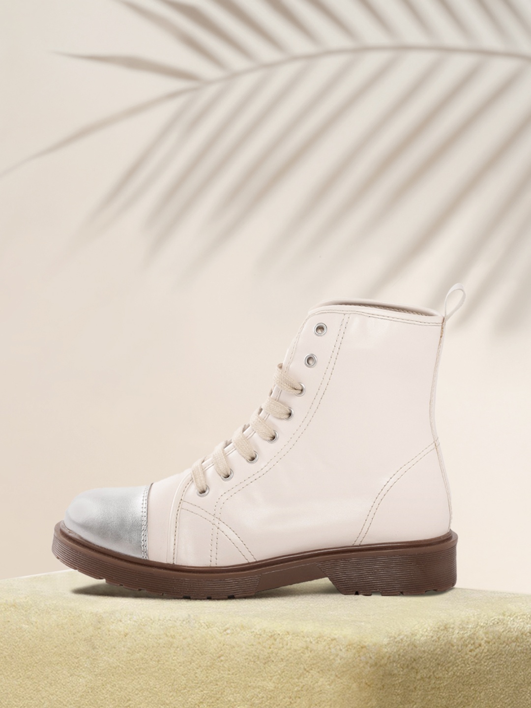 

CORSICA Women Cream-Coloured & Silver-Toned Colourblocked Mid-Top Flat Boots