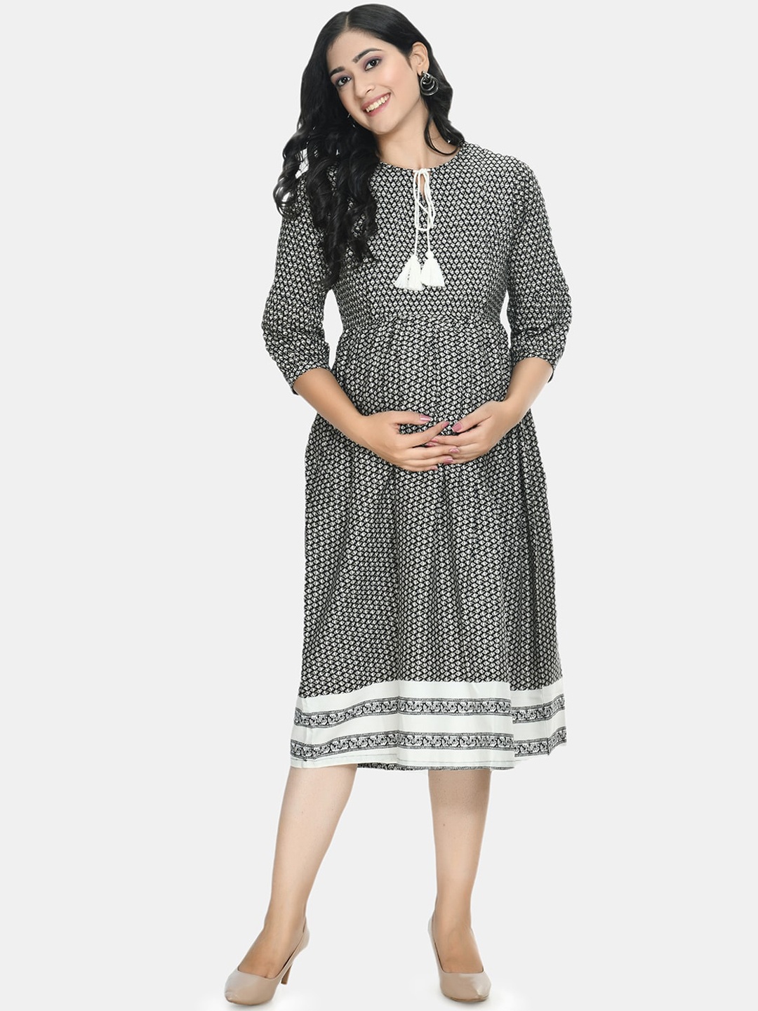 

Aaruvi Ruchi Verma Black Ethnic Motifs Tie-Up Neck Maternity Midi Dress