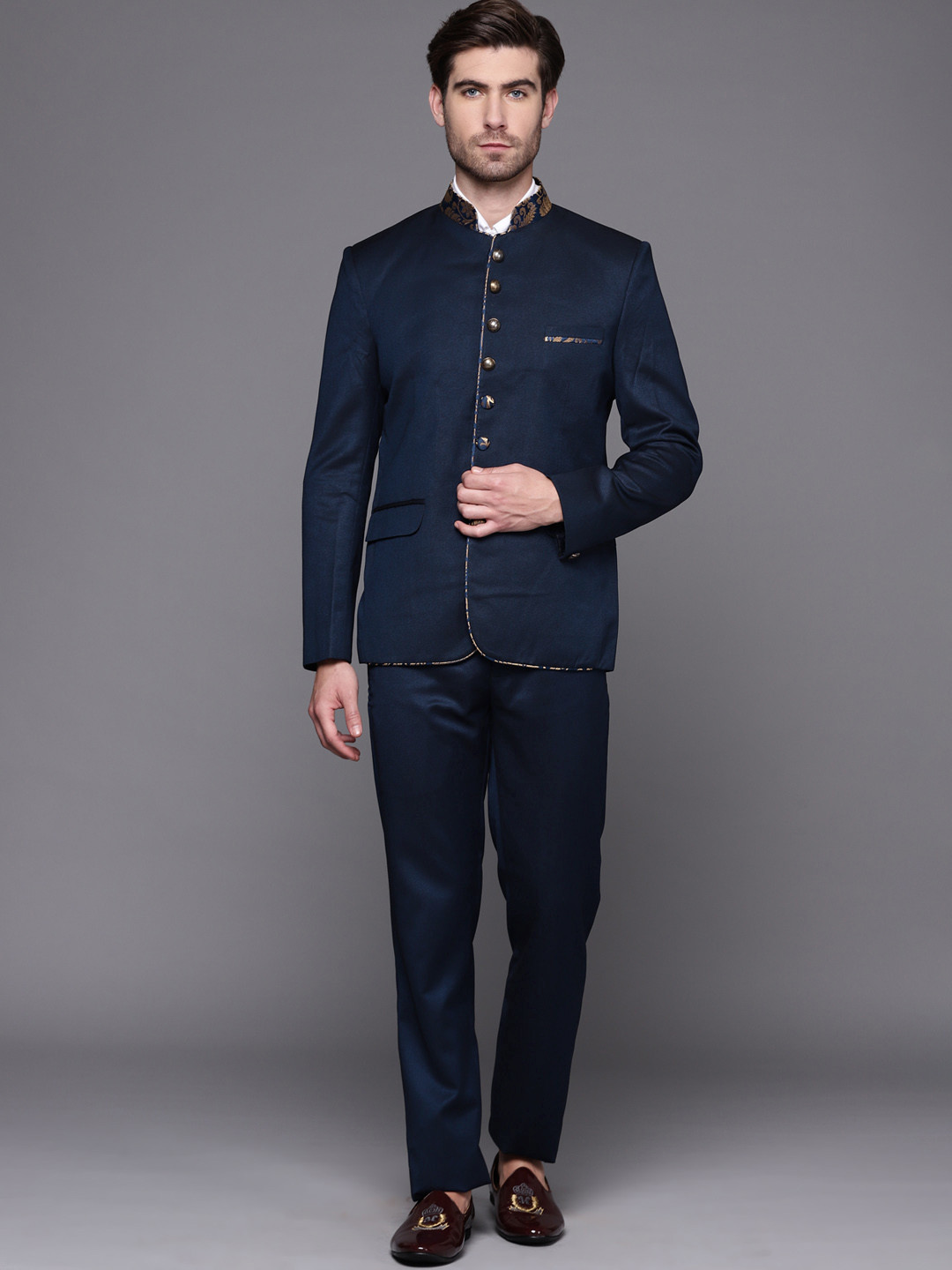 

Manu Men Navy Blue Self-Design Bandhgala 2-Piece Suit