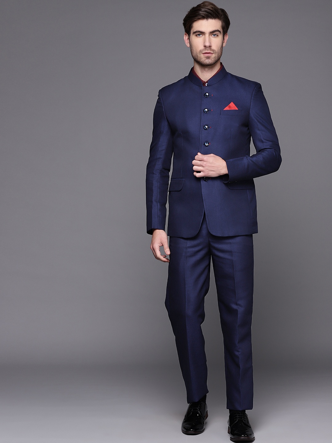 

Manu Men Navy Blue Solid Regular Fit Bandhgala Two-Piece Suit