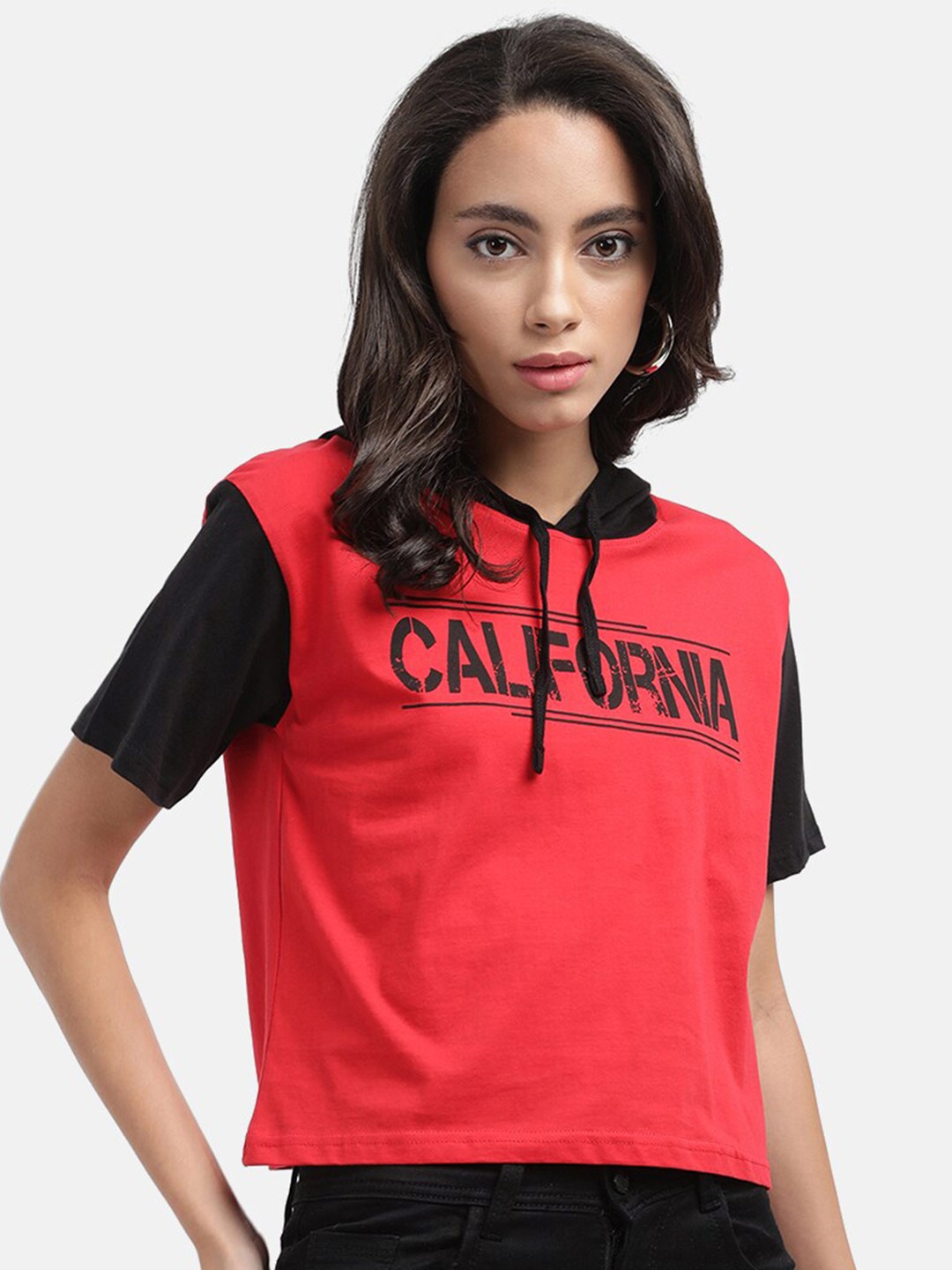 

V2 Value & Variety Red & Black Colourblocked Regular Top