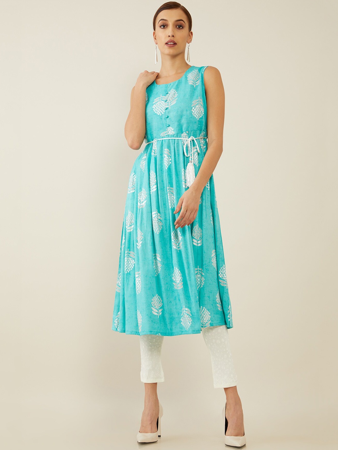 

Soch Women Blue & White Ethnic Motifs Printed Crepe Kurta