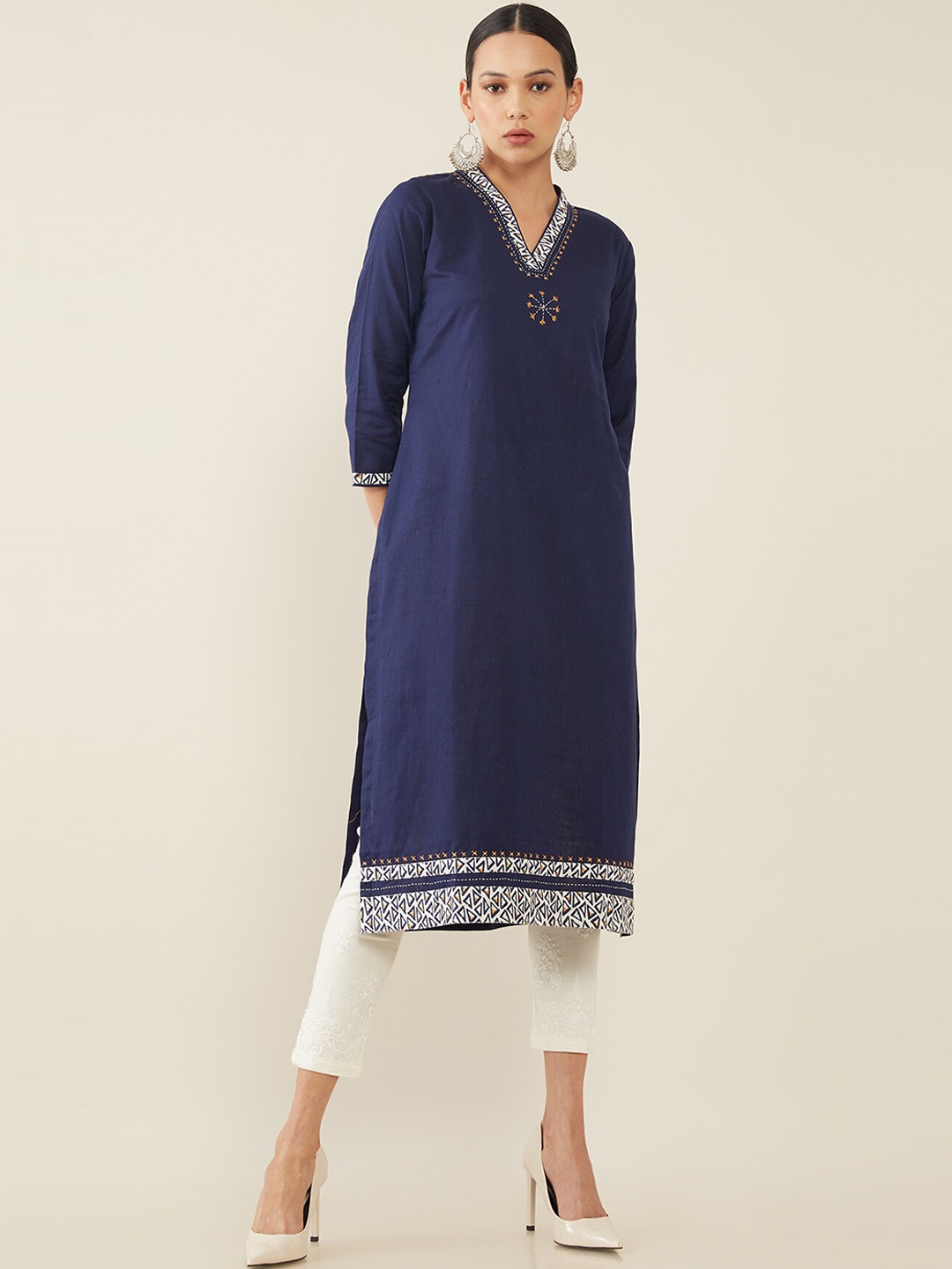

Soch Women Navy Blue Yoke Design Thread Work Straight Kurta