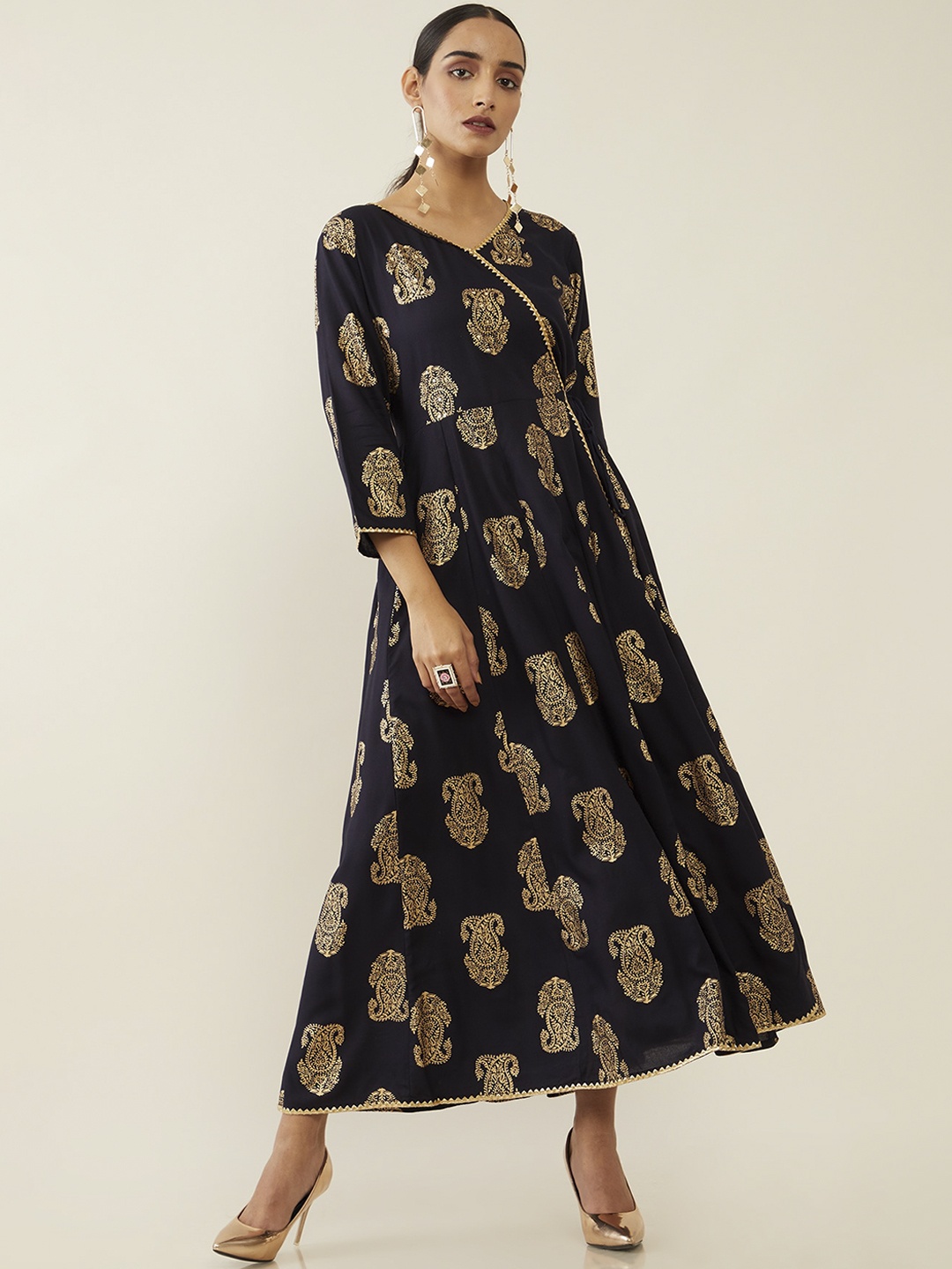 

Soch Navy Blue & Gold-Coloured Ethnic Motifs Printed Ethnic Maxi Dress