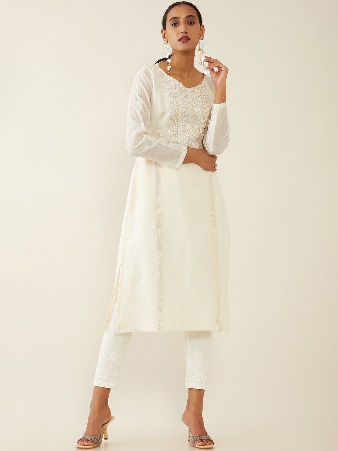 

Soch Women Cream-Coloured Floral Yoke Design Chanderi Silk Kurta