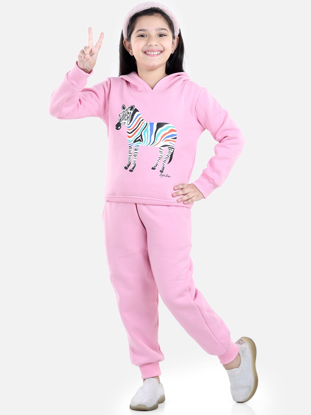 

StyleStone Girls Pink & Black Animal Printed Cotton Regular-Fit Hooded Track Suit