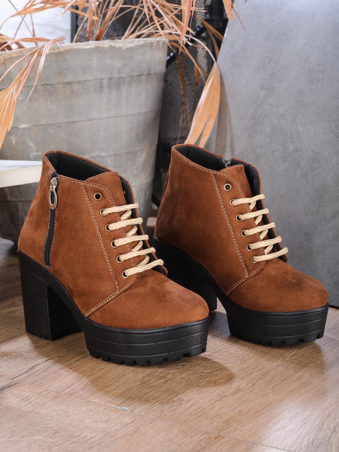 

LONDON STEPS Brown Suede Block Heeled Boots