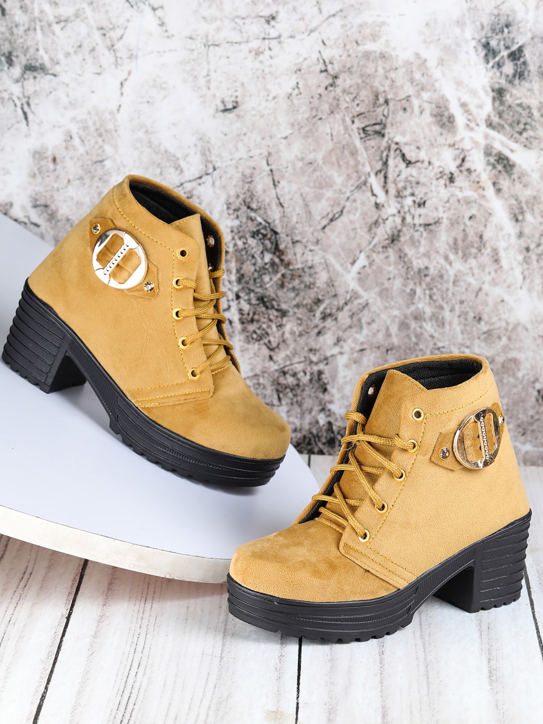 

LONDON STEPS Beige Suede Block Heeled Boots with Buckles