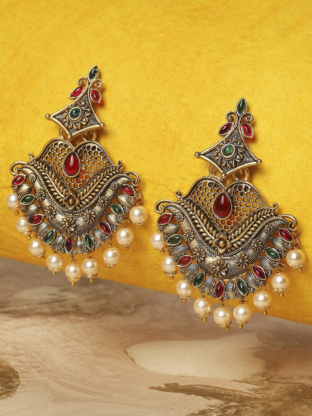 

OOMPH Gold-Toned Crescent Shaped Chandbalis Earrings