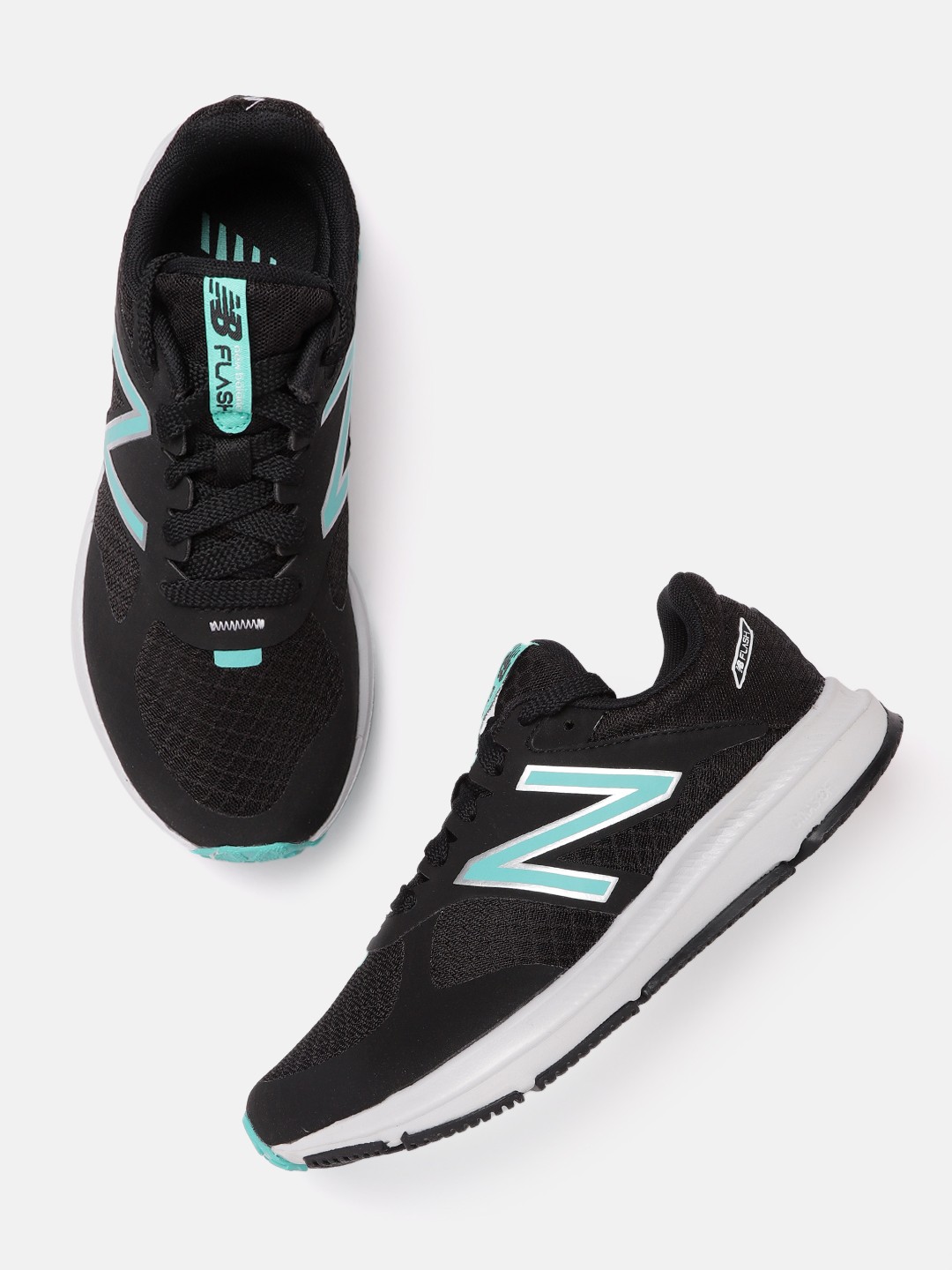 

New Balance Women Black & Blue Woven Design Running Shoes