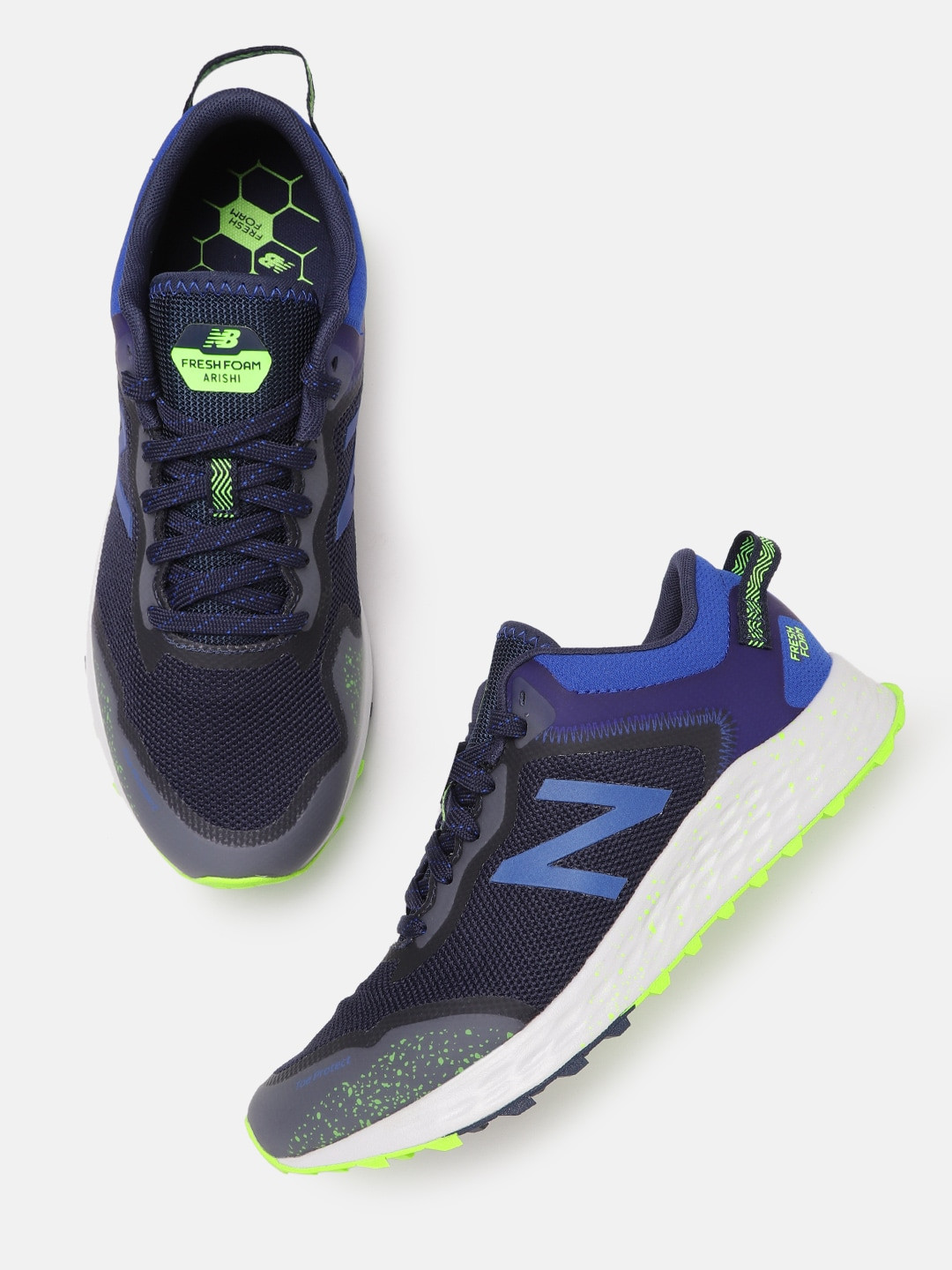 

New Balance Men Blue Woven Design Running Shoes