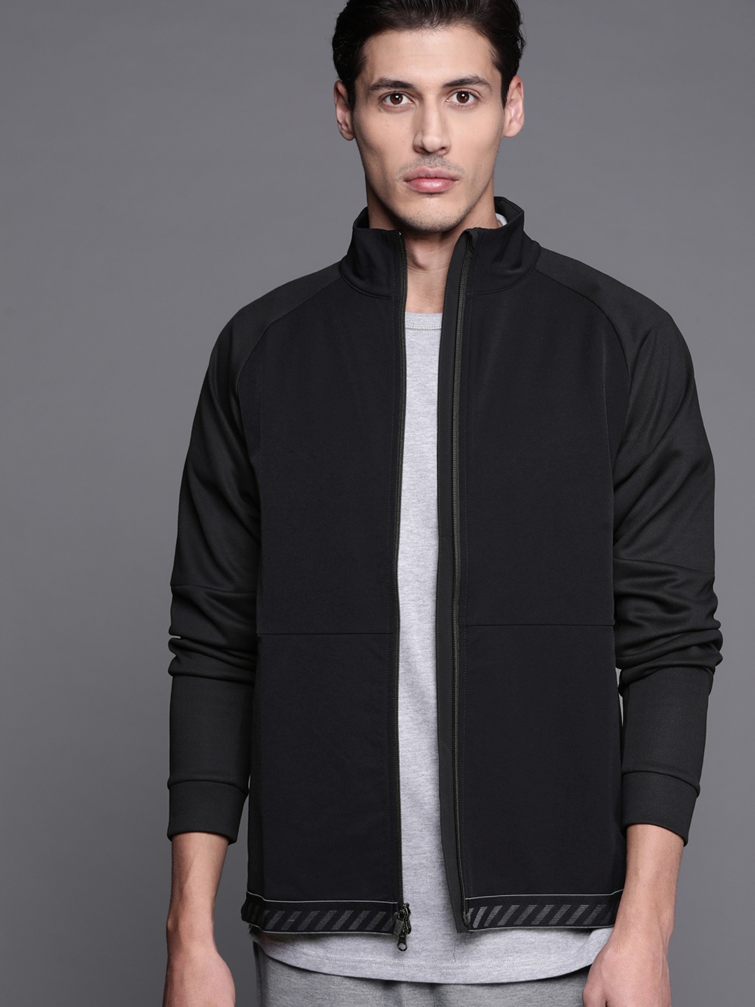 

New Balance Men Black Sporty Jacket