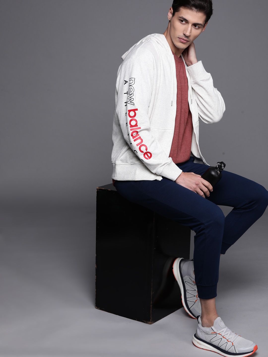 

New Balance Men White Brand Logo Printed Hooded Sweatshirt