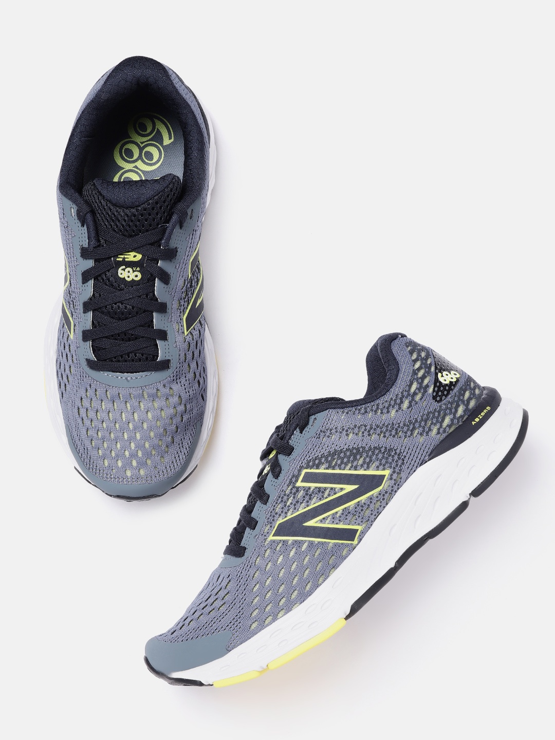 

New Balance Men Grey & Fluorescent Green Woven Design Running Shoes