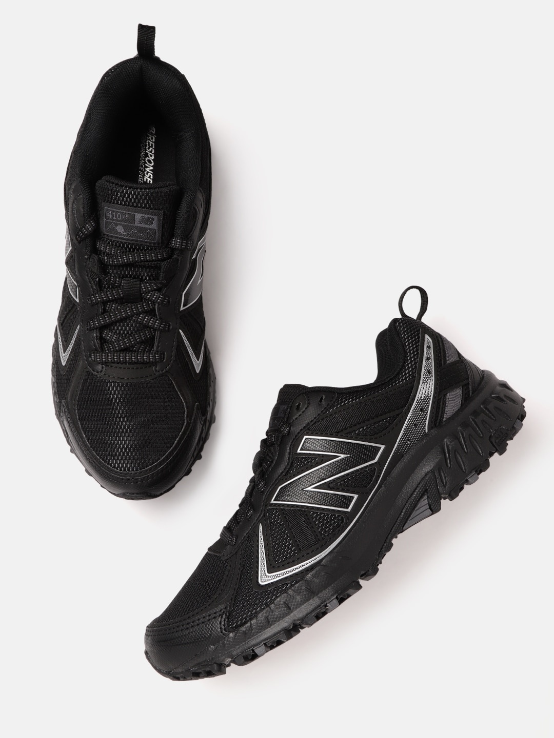 

New Balance Men Black Woven Design Running Shoes