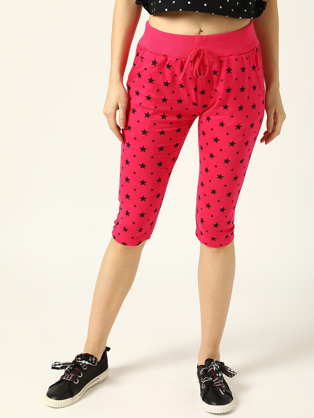 

V2 Value & Variety Women Pink & Black Printed Capris