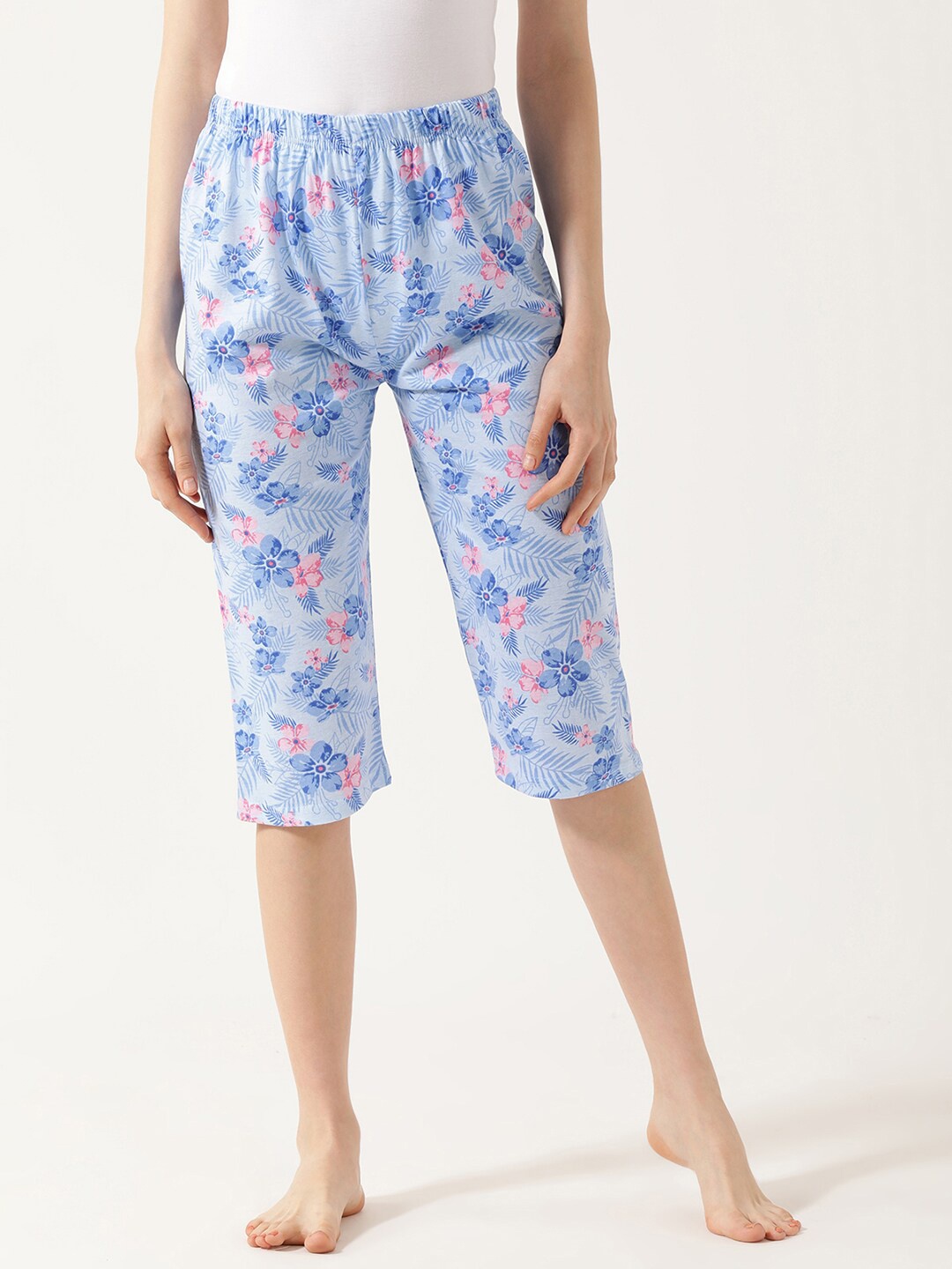 

V2 Value & Variety Women Blue & Pink Printed Capris