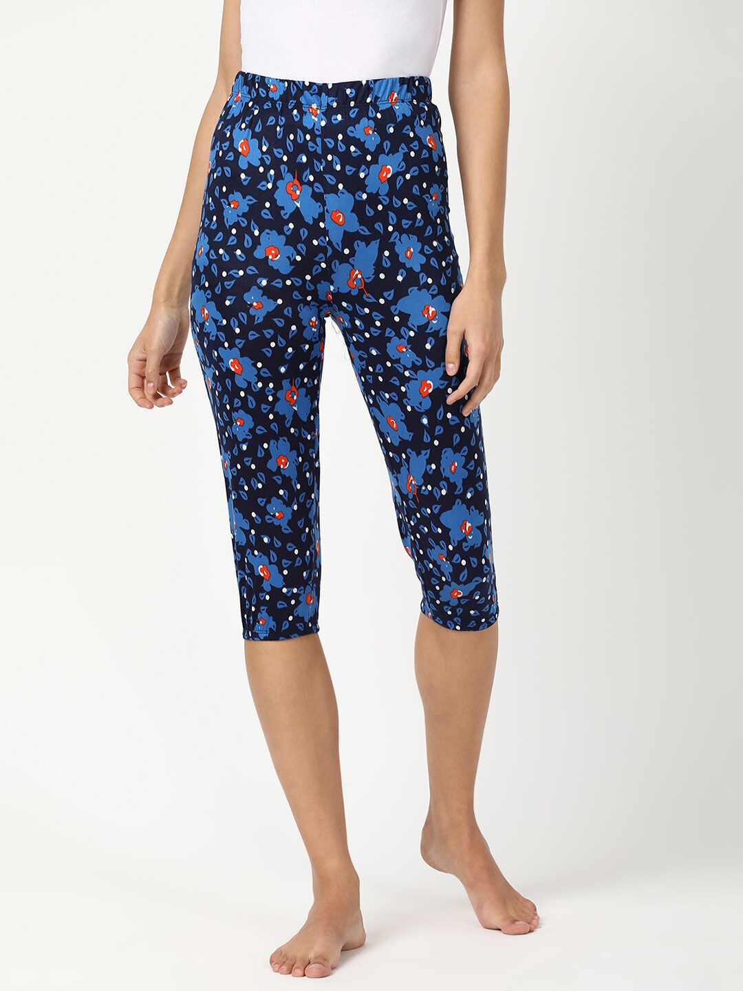

V2 Value & Variety Women Blue & Red Floral Printed Capris