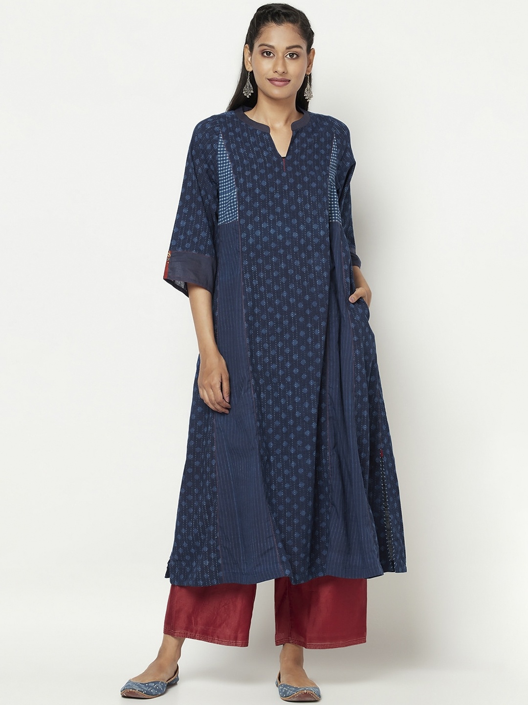 

Fabindia Women Navy Blue Keyhole Neck Flared Sleeves Anarkali Kurta
