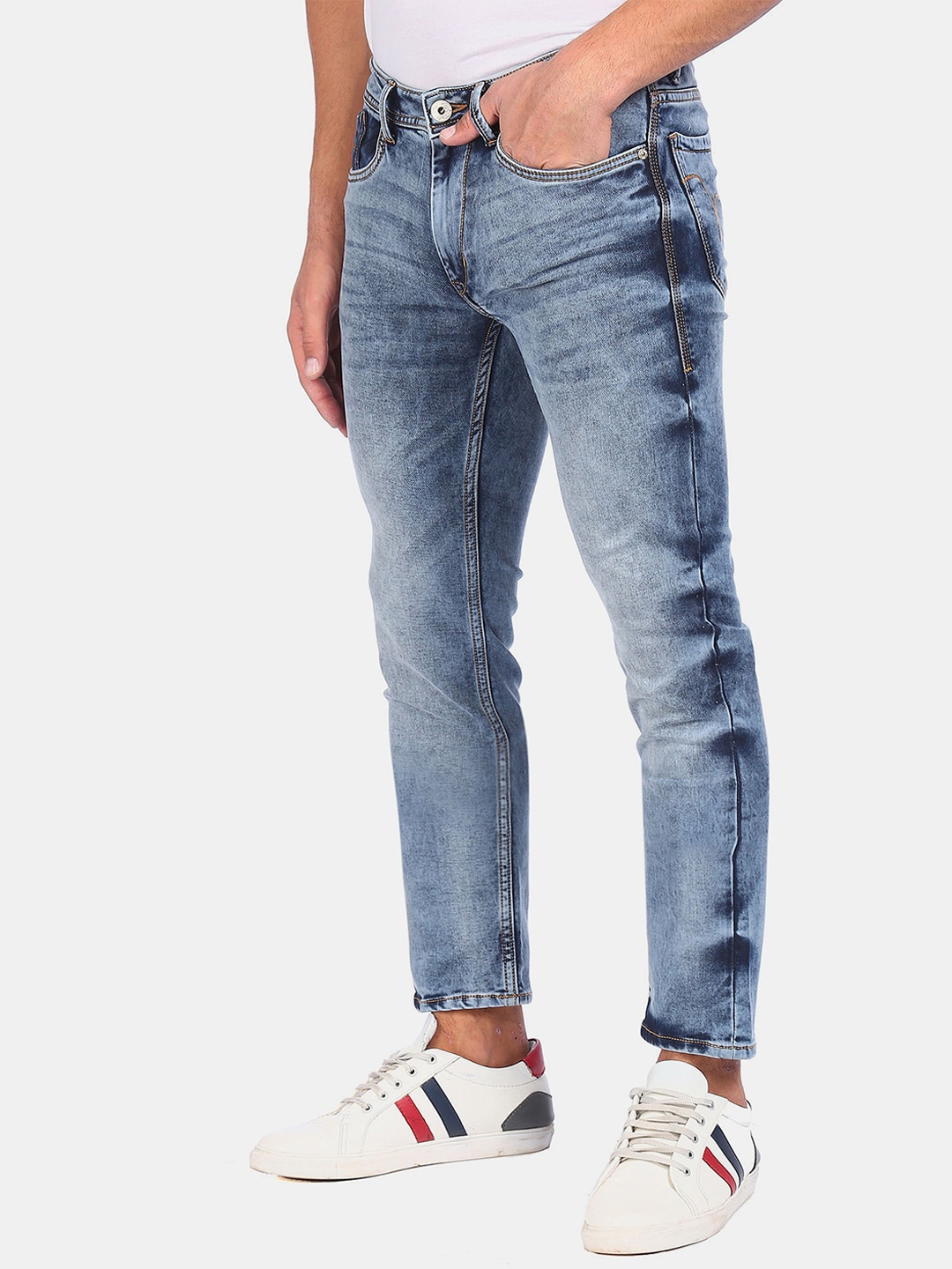 

Flying Machine Men Blue Slim Fit Low Distress Heavy Fade Stretchable Jeans
