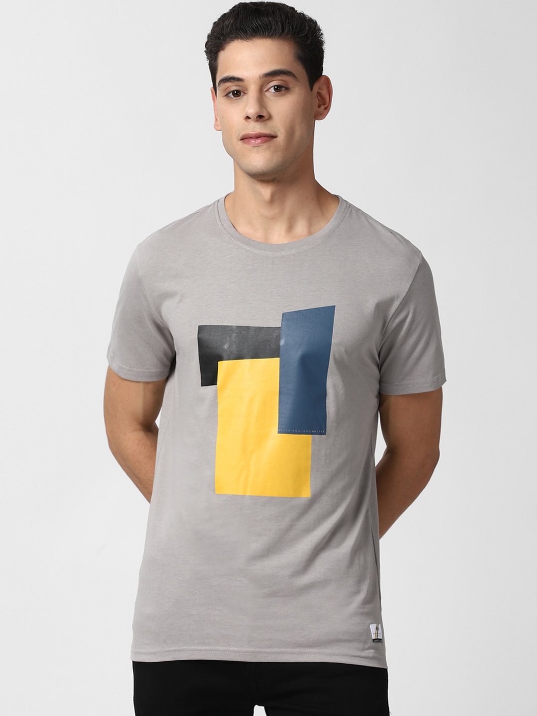 

Peter England Casuals Men Grey Printed Slim Fit T-shirt