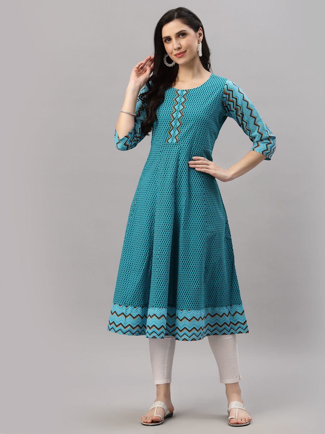 

YASH GALLERY Women Blue Geometric Printed Kurta