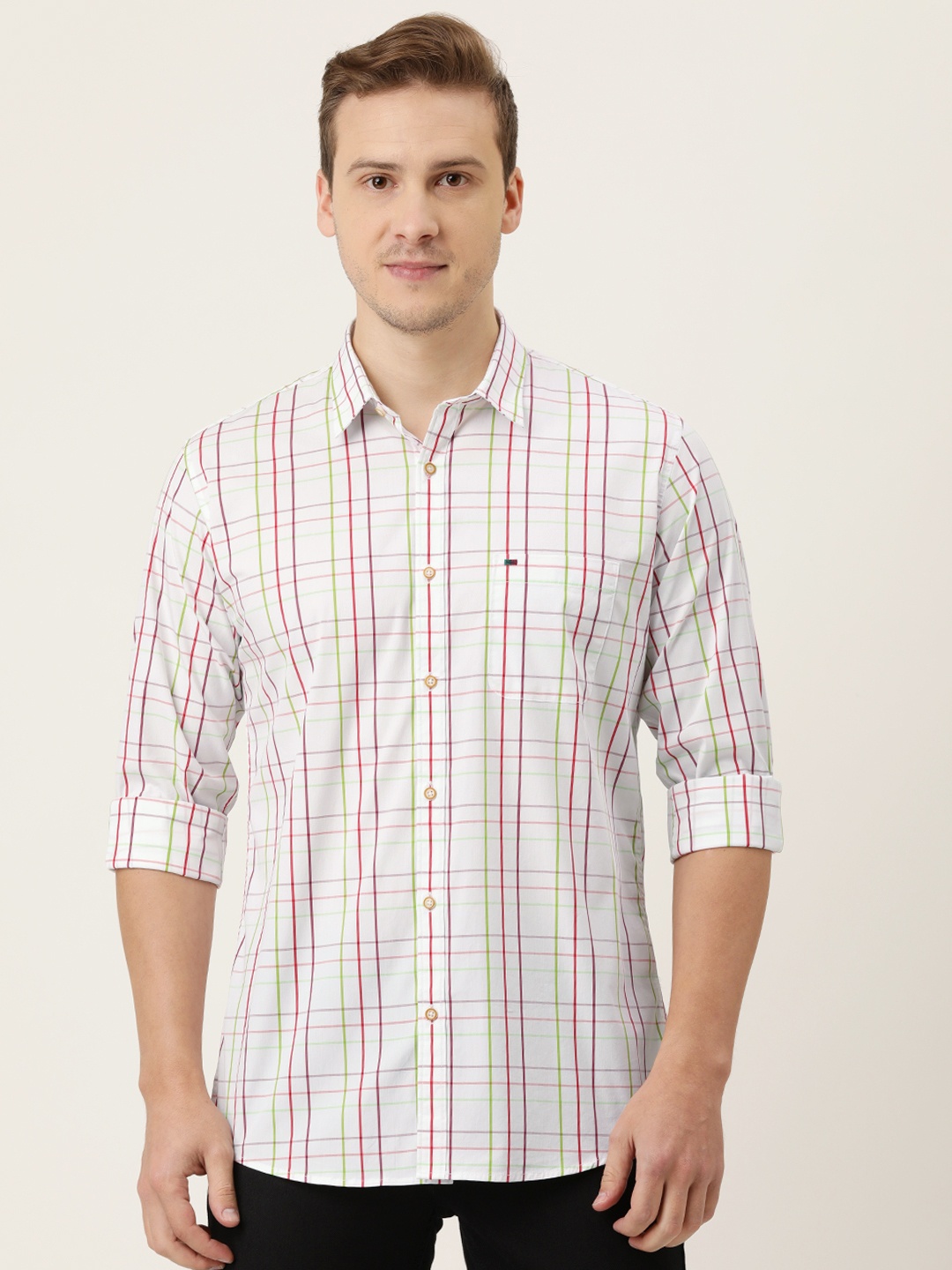 

Peter England Casuals Men White & Red Slim Fit Opaque Checked Casual Shirt