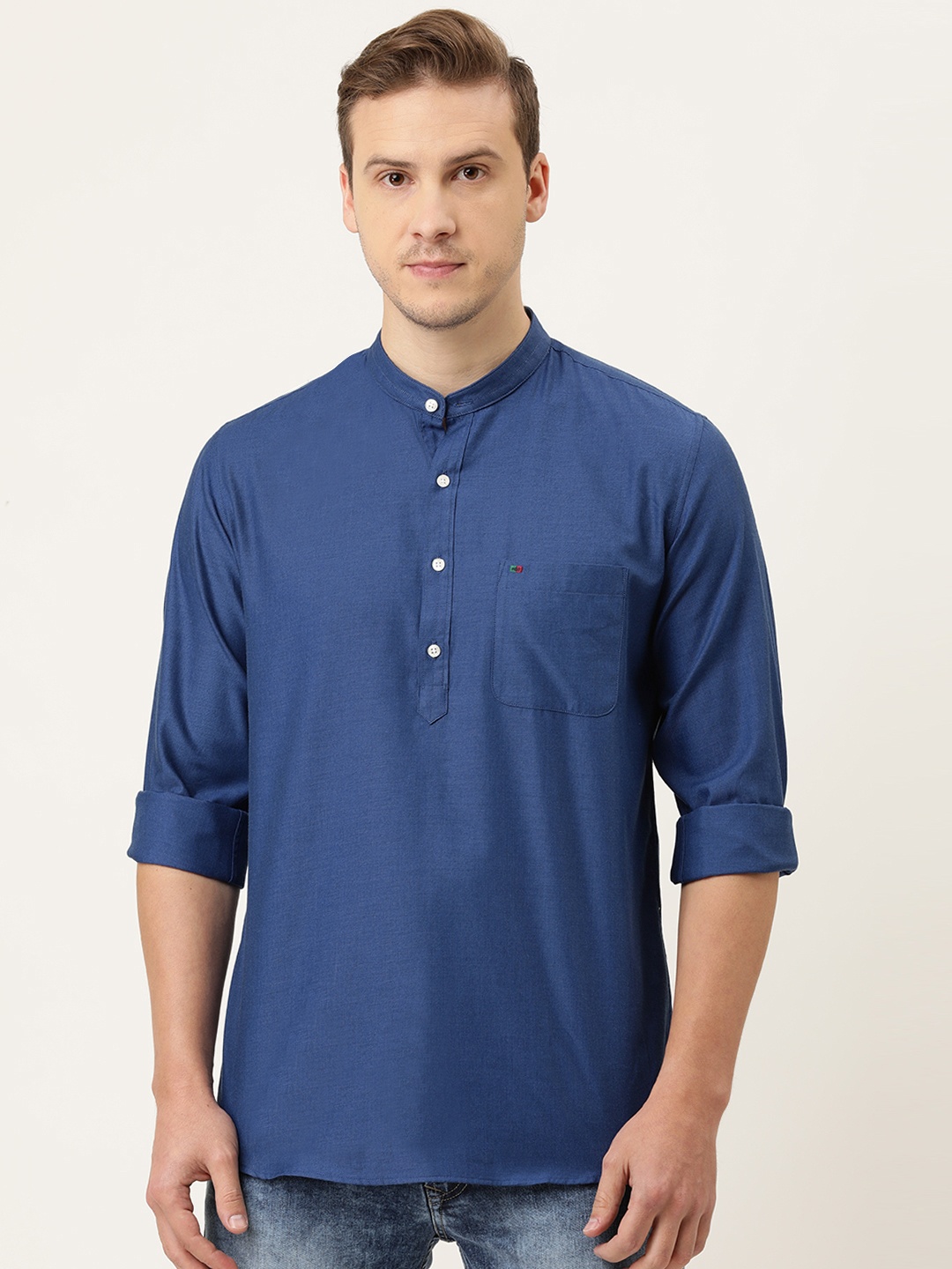 

Peter England Casuals Men Navy Blue Solid Slim Fit Casual Shirt