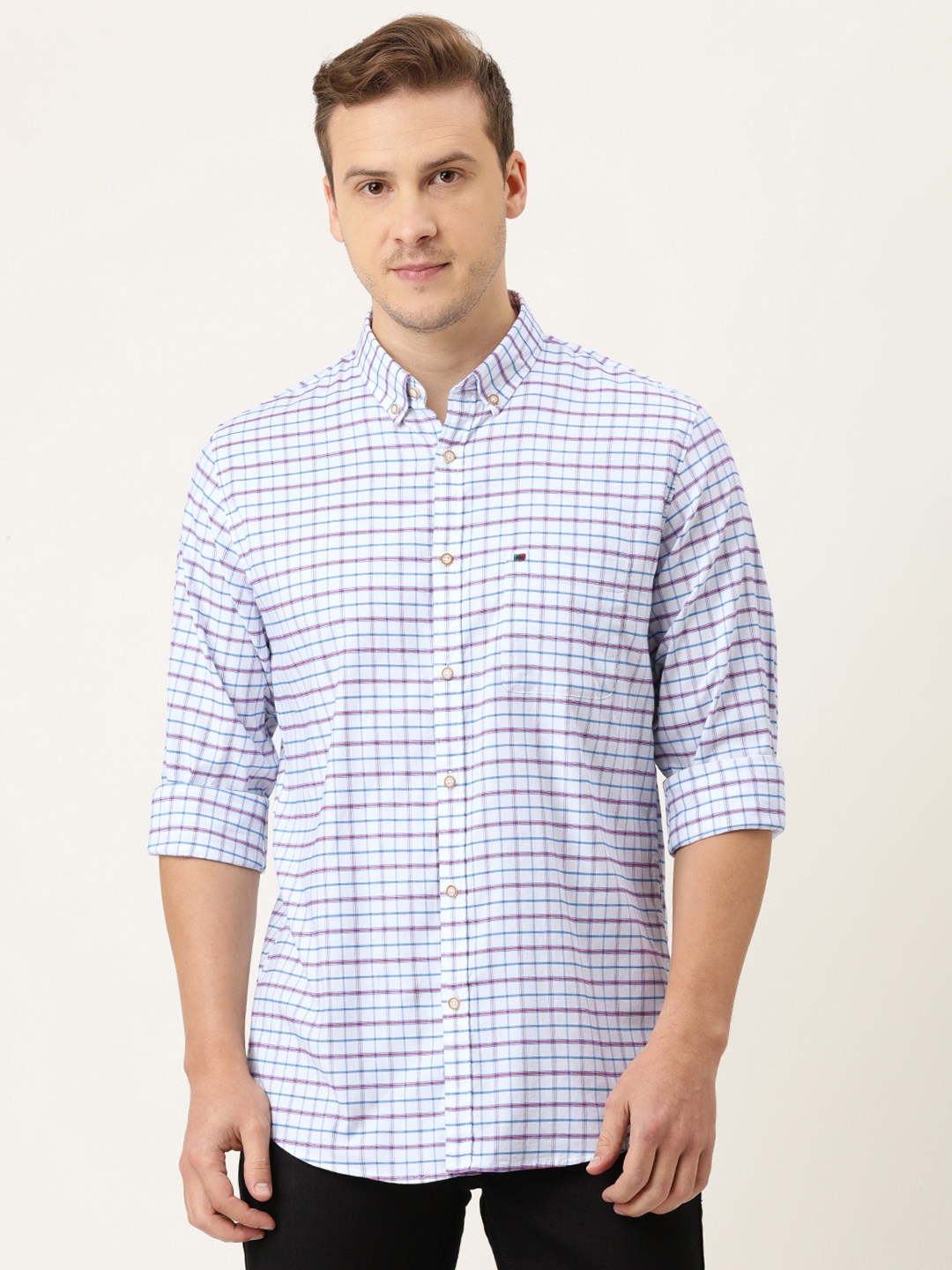 

Peter England Casuals Men White & Blue Slim Fit Opaque Checked Casual Shirt