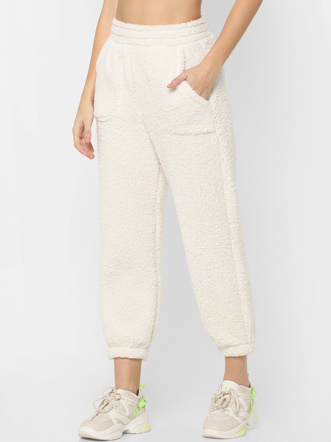 

ONLY Women Off White Solid Joggers