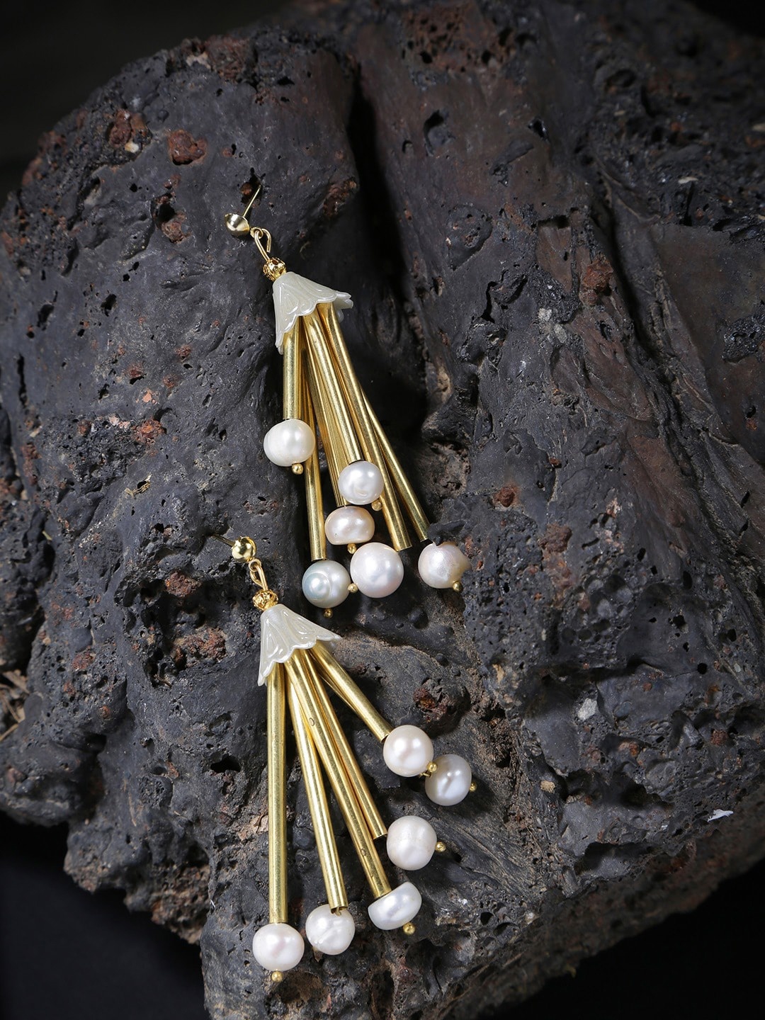 

DIVA WALK Gold-Plated Contemporary Drop Earrings