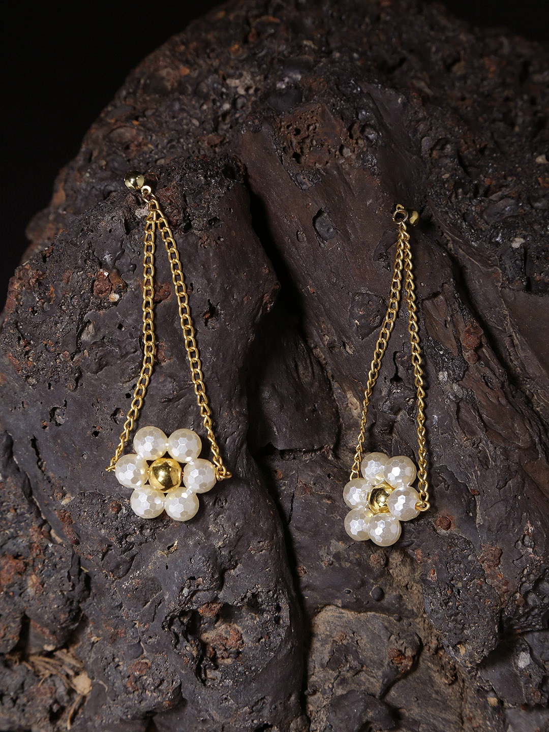 

DIVA WALK Gold-Plated & White Floral Drop Earrings