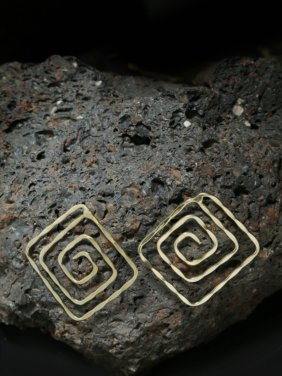 

DIVA WALK Gold-Toned Square Drop Earrings