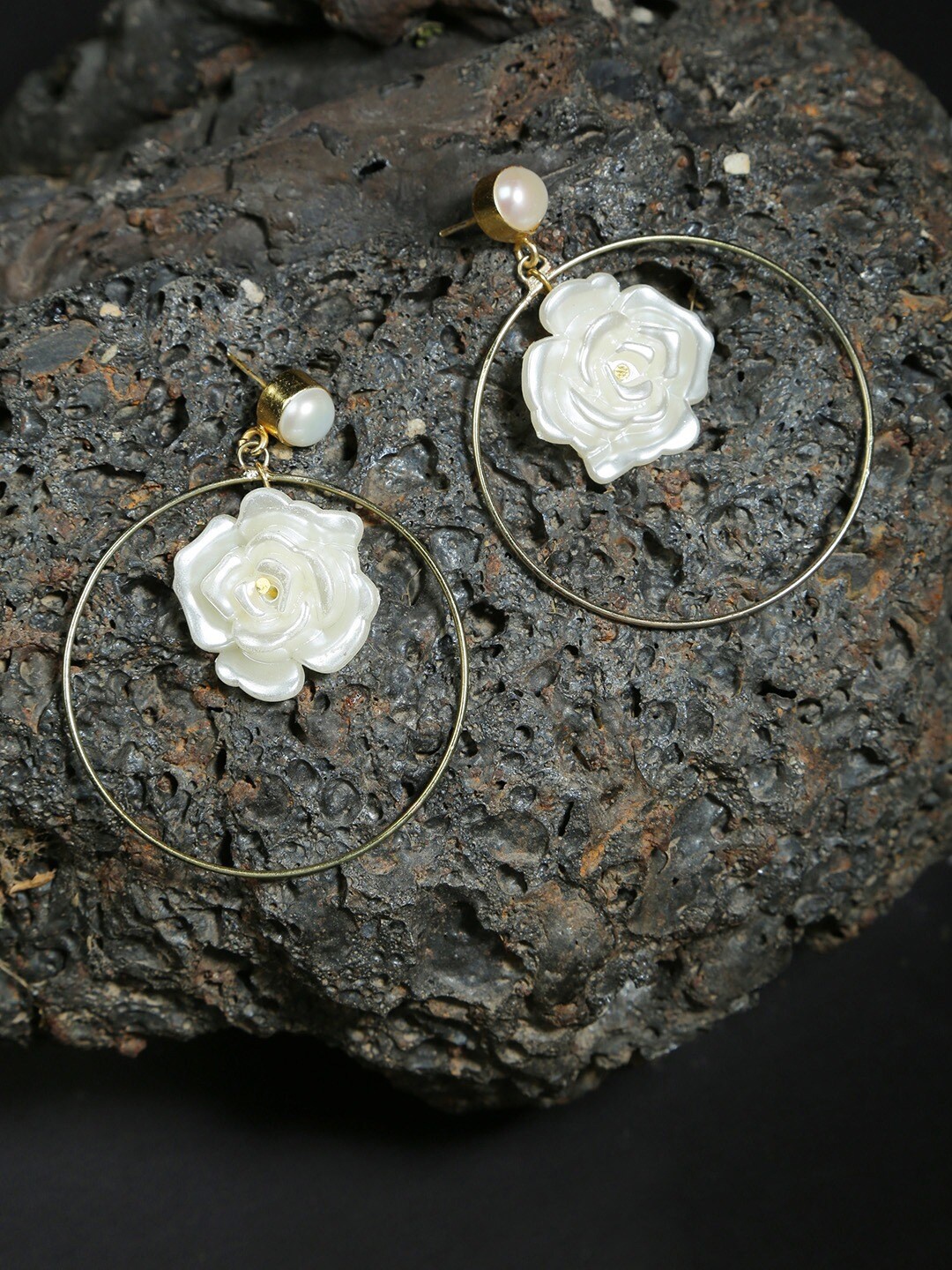 

DIVA WALK Gold-Toned & White Floral Drop Earrings