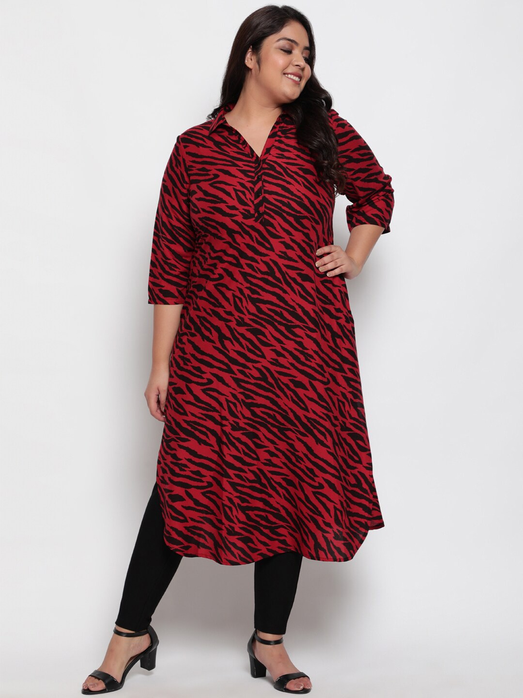 

Amydus Women Plus Size Red & Black Printed Liva Kurta