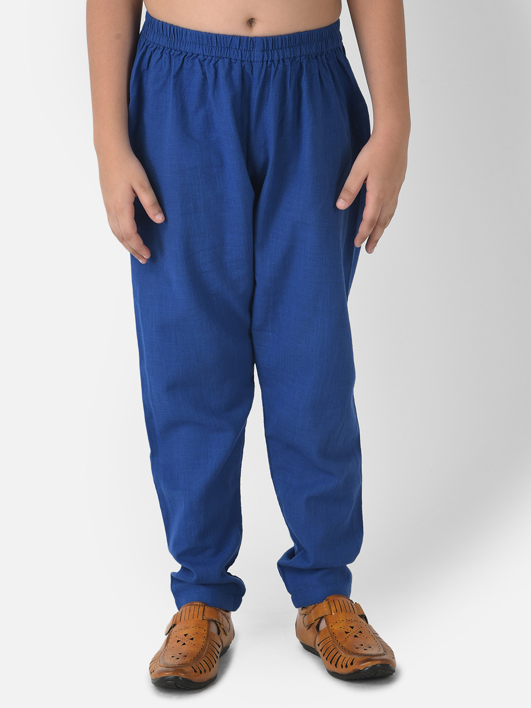 

Cub McPaws Boys White & Blue Printed Regular Pure Cotton Kurta with Pyjamas