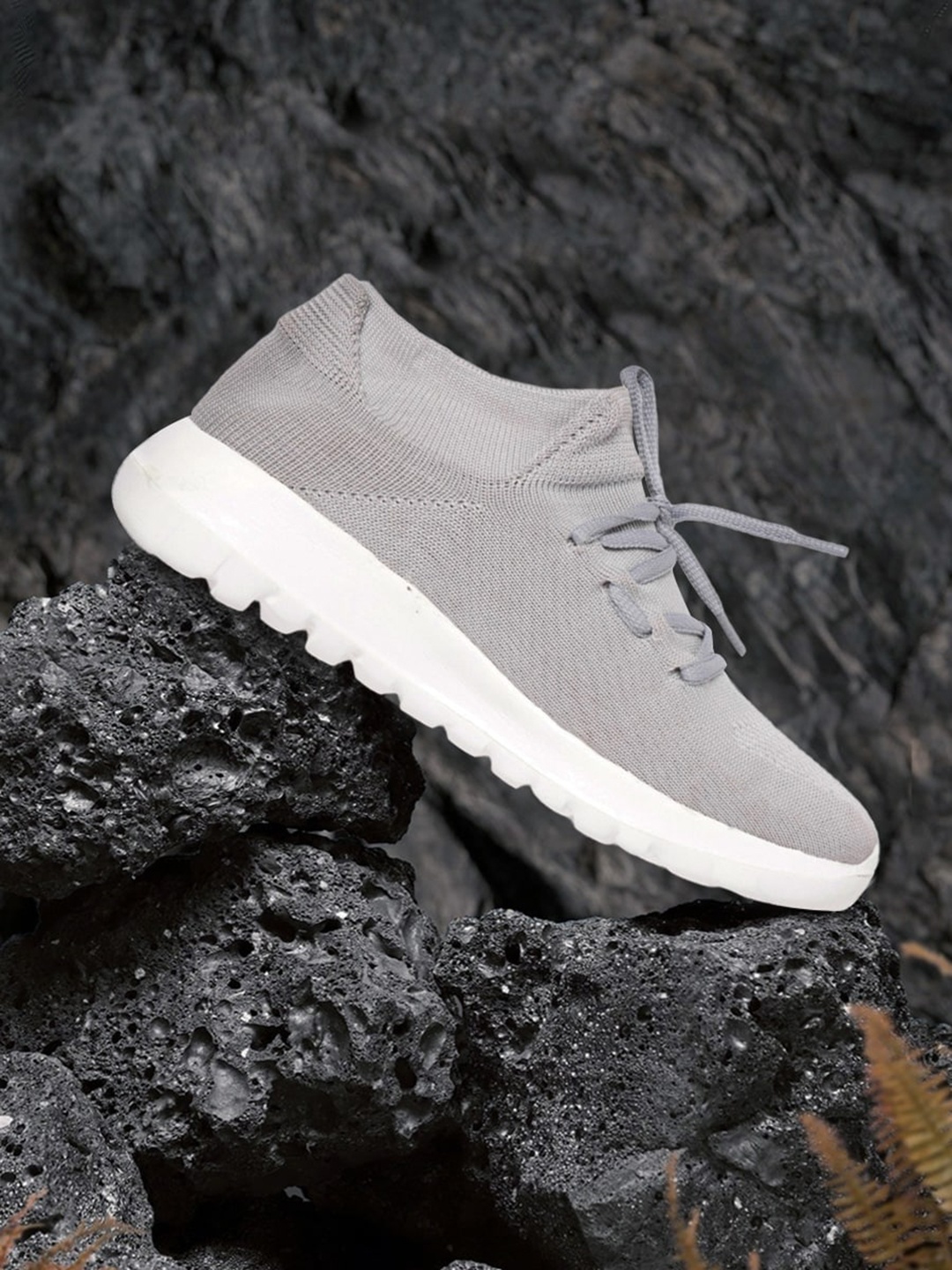 

Roadster Women Grey Woven Design Sneakers