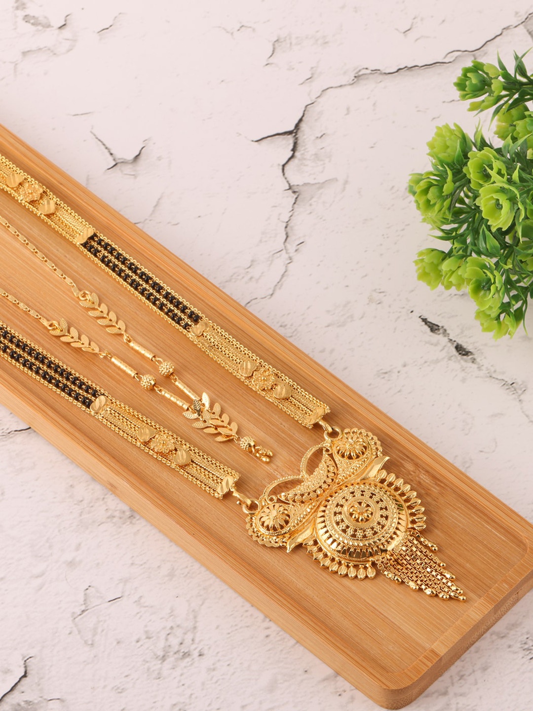 

Brandsoon Woman Multi-colour Mangalutra Set