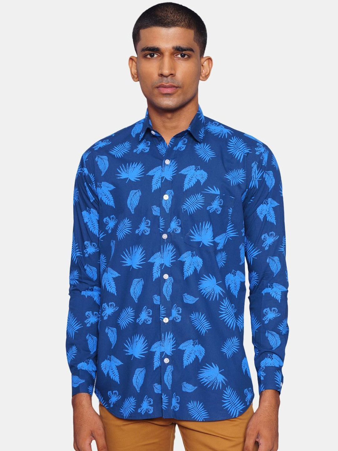 

Wintage Men Blue Floral Opaque Printed Pure Cotton Casual Shirt