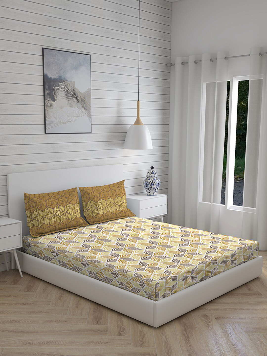 

Layers Beige & White Floral 120 TC Queen Bedsheet with 2 Pillow Covers